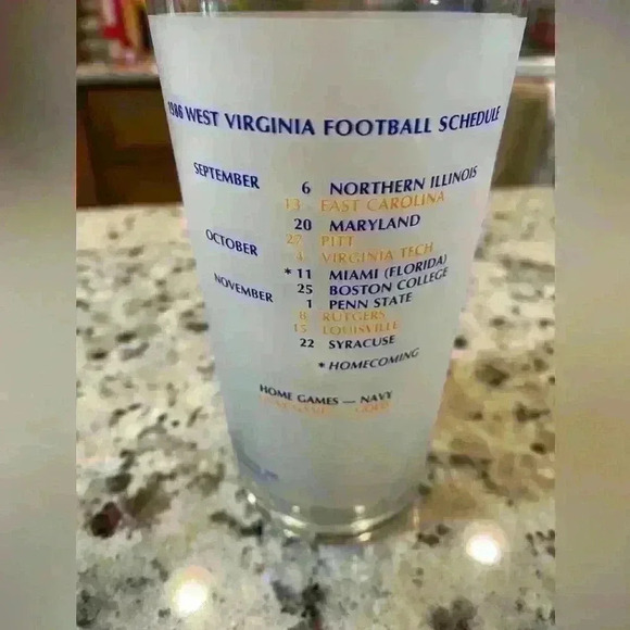 West Virginia Mountaineers Vintage Glass - Picture 2 of 3